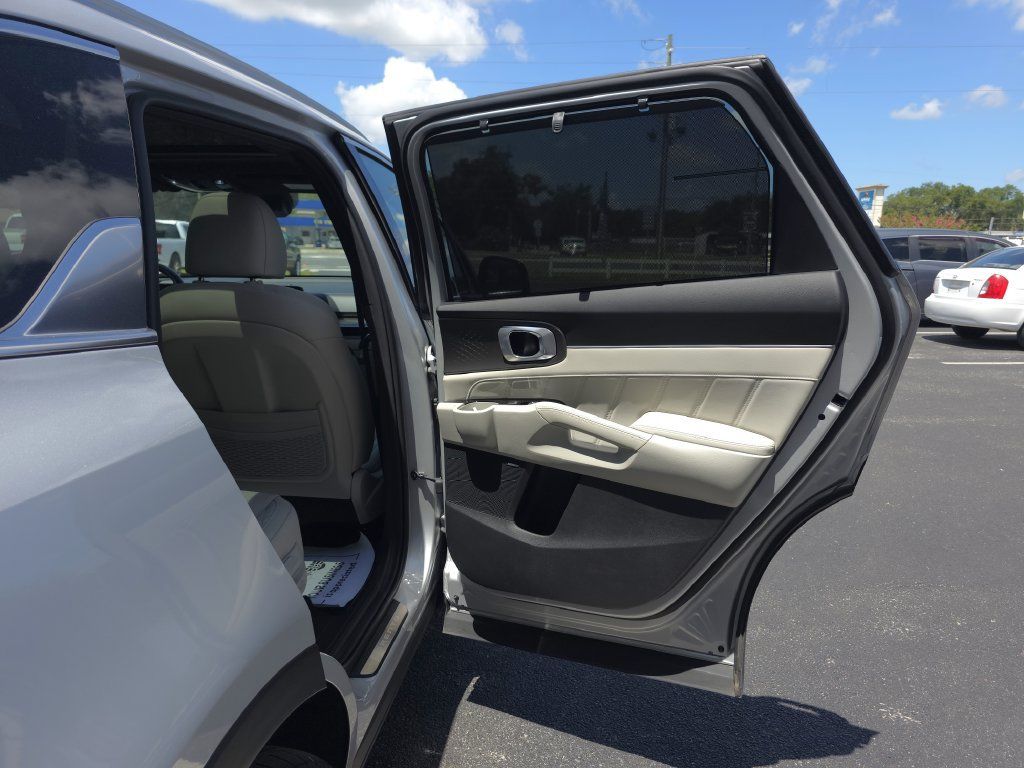 Used 2025 Kia Sorento SX Prestige AWD/4WD image 15
