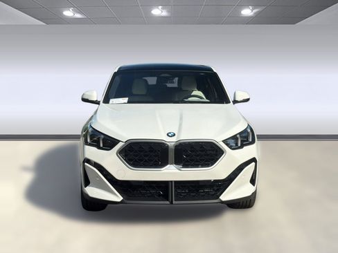 New 2027 BMW X2 xDrive28i AWD/4WD image 6