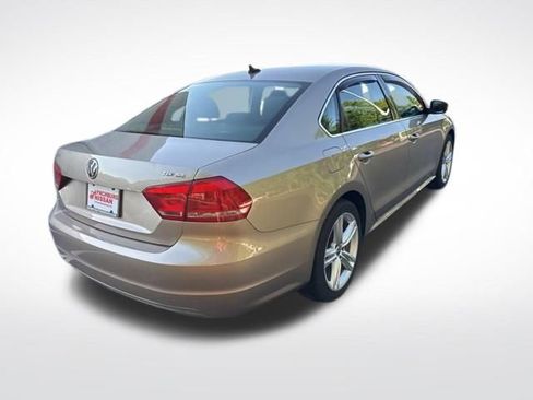 Used 2015 Volkswagen Passat TDI SE FWD image 7