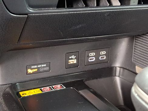 Used 2025 Toyota Camry SE FWD image 26