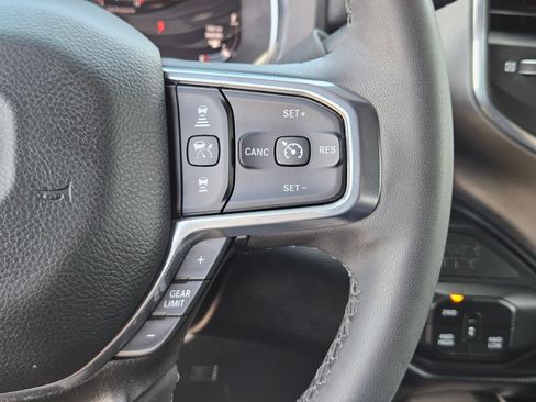 Used 2025 RAM 2500 Laramie AWD/4WD image 20