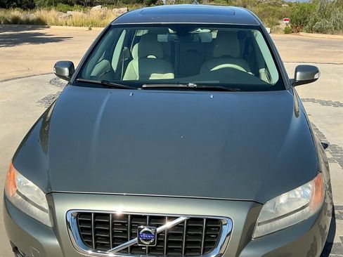 Used 2008 Volvo V70 FWD image 4