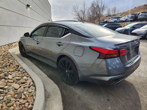 Used 2022 Nissan Altima 2.5 SR w/ Midnight Edition Package image 7