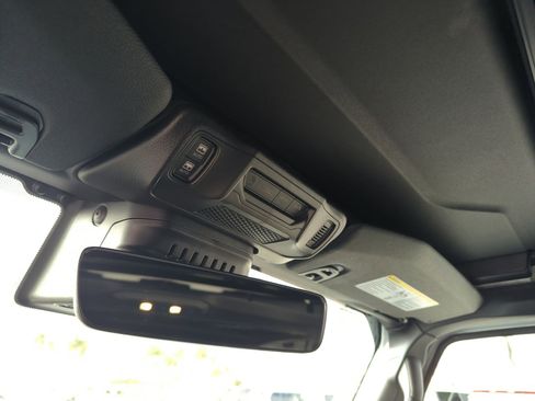 Used 2025 Jeep Wrangler Unlimited Rubicon 392 image 27