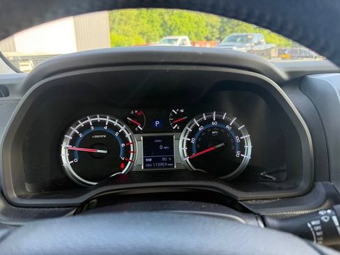 Used 2016 Toyota 4Runner SR5 Premium AWD/4WD image 11