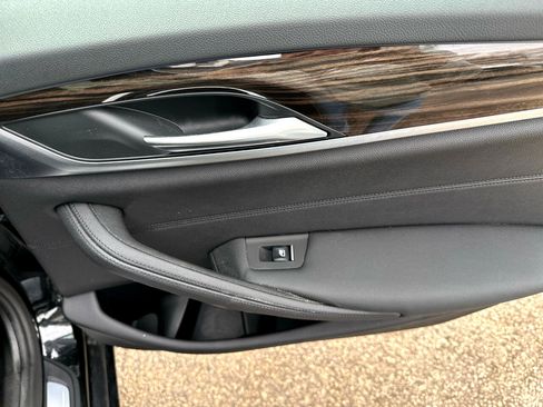 Used 2019 BMW 530e w/ Convenience Package image 26