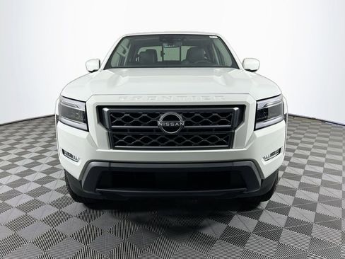 Certified 2024 Nissan Frontier SL w/ Technology Package image 2