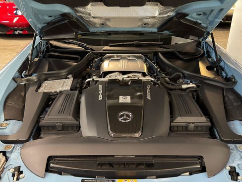 Used 2019 Mercedes-Benz AMG GT R image 31