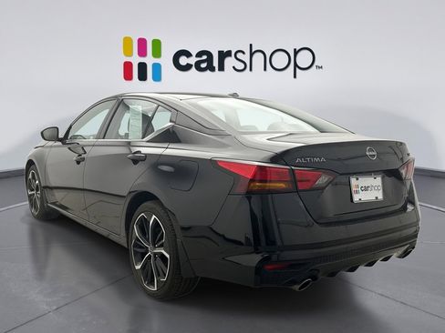 Used 2024 Nissan Altima 2.5 SR w/ SR Premium Package AWD/4WD image 3
