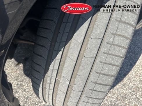 Used 2021 BMW X6 xDrive40i w/ Executive Package image 3