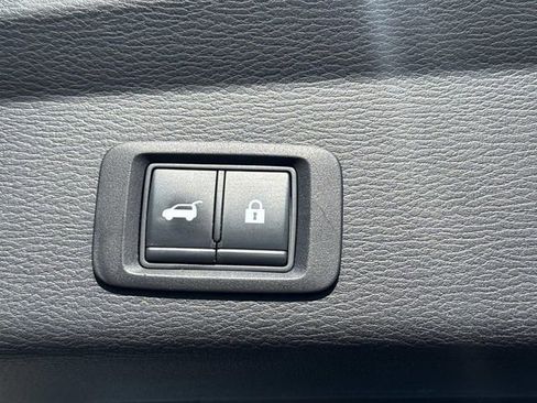 Used 2023 Mitsubishi Outlander SE image 8