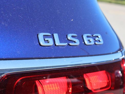 New 2026 Mercedes-Benz GLS 63 AMG 4MATIC image 7