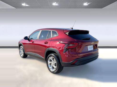 Certified 2024 Chevrolet Trax LS w/ LS Convenience Package image 3