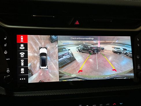 New 2026 Jeep Cherokee Overland AWD/4WD image 19