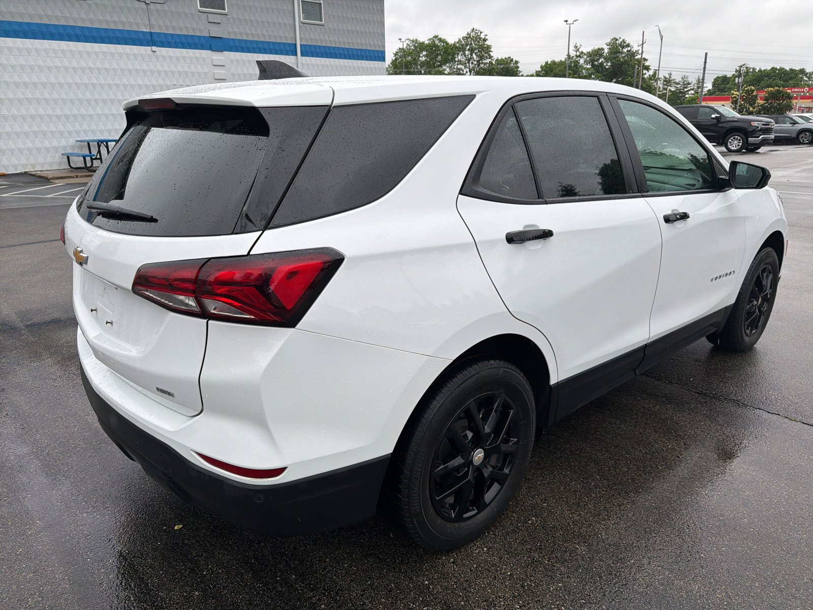 Used 2024 Chevrolet Equinox LS w/ LS Convenience Package AWD/4WD image 5