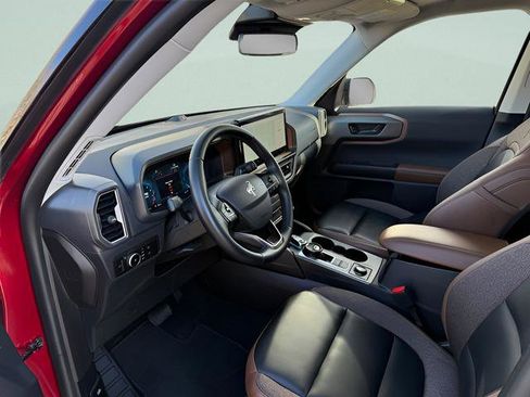 Used 2025 Ford Bronco Sport Outer Banks w/ Outer Banks Tech Package+ AWD/4WD image 4