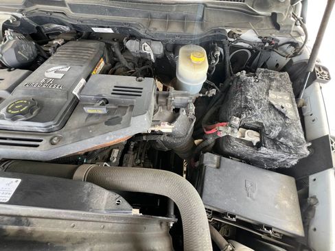 Used 2015 RAM 2500 Tradesman w/ Chrome Appearance Group AWD/4WD image 12