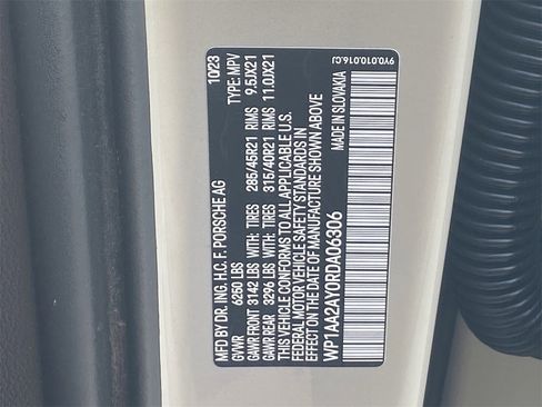 Used 2024 Porsche Cayenne image 31