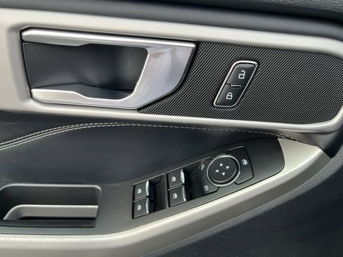 Used 2021 Ford Explorer XLT w/ Class III Trailer Tow Package image 10