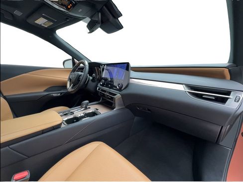 Used 2025 Lexus RX 350 Premium w/ Accessory Package (K3) FWD image 30