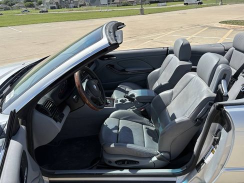Used 2005 BMW 330Ci Convertible RWD image 9