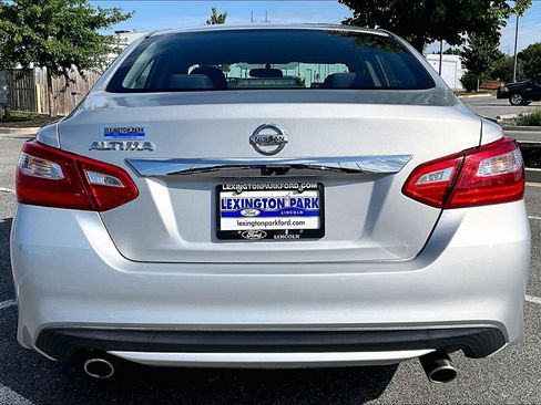 Used 2017 Nissan Altima 2.5 S w/ Power Driver Seat Package FWD image 5