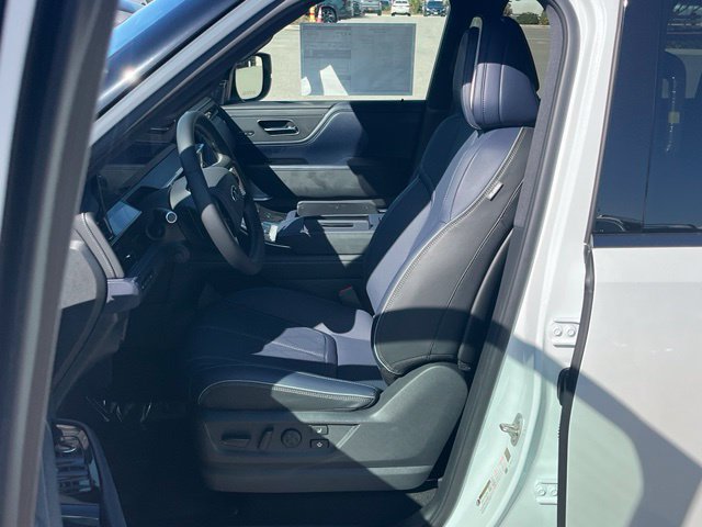 New 2027 INFINITI QX80 Sensory AWD/4WD image 7