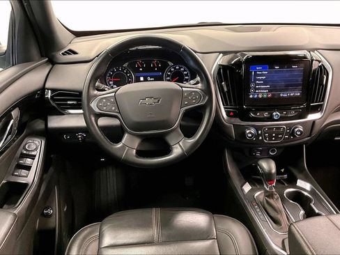 Used 2023 Chevrolet Traverse RS FWD image 4