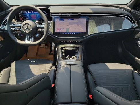 New 2026 Mercedes-Benz E 53 AMG e 4MATIC Sedan image 11