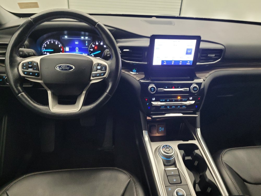 Used 2021 Ford Explorer Limited w/ Equipment Group 301A AWD/4WD image 22