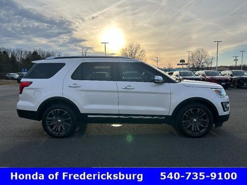 Used 2017 Ford Explorer Platinum image 7