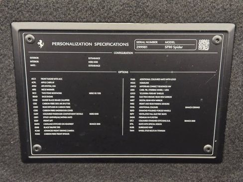 Used 2024 Ferrari SF90 Spider image 28