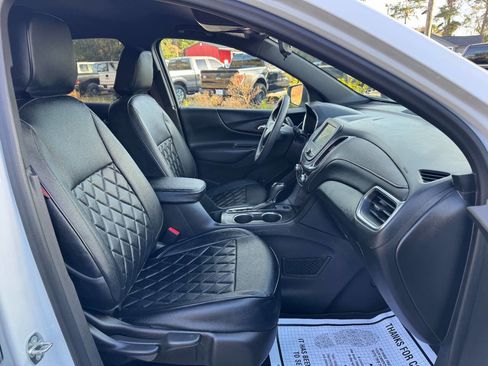 Used 2018 Chevrolet Equinox LT image 17