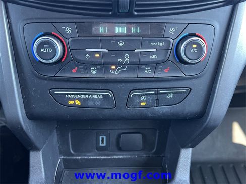 Used 2019 Ford Escape SEL image 9