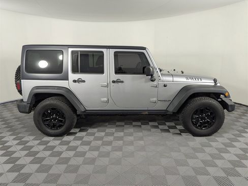 Used 2015 Jeep Wrangler Unlimited Willys image 4
