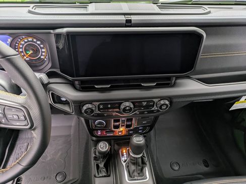 New 2025 Jeep Wrangler Unlimited Rubicon 392 image 29