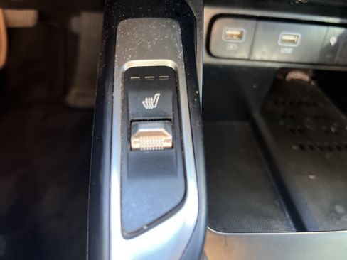 Used 2022 Kia Sorento EX image 25