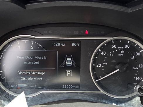 Used 2024 Nissan Versa SR FWD image 24