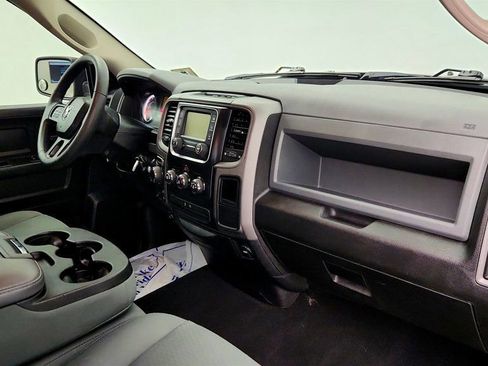 Used 2018 RAM 1500 Express w/ Black Ram 1500 Express Group AWD/4WD image 23