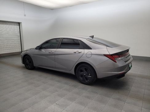 Used 2023 Hyundai Elantra Blue FWD image 3