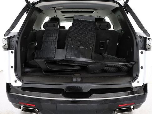 Used 2021 Chevrolet Traverse Premier w/ Redline Edition image 31