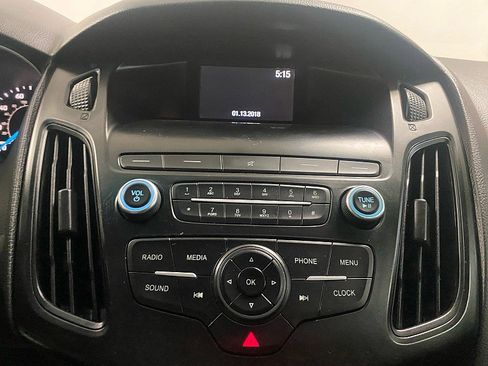 Used 2018 Ford Focus S image 18