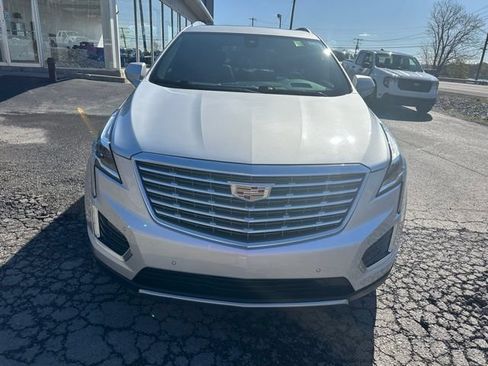Used 2017 Cadillac XT5 Platinum w/ Driver Assist Package AWD/4WD image 8