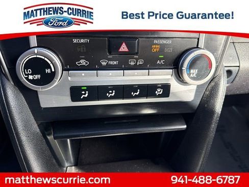 Used 2014 Toyota Camry XLE image 18
