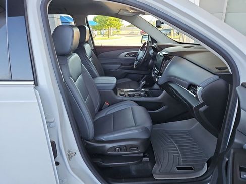 Used 2018 Chevrolet Traverse LT FWD image 22