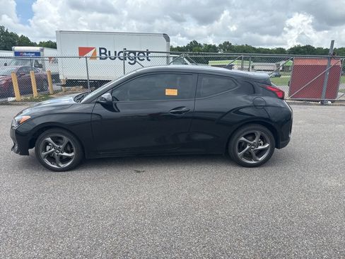 Used 2020 Hyundai Veloster 2.0 FWD image 9