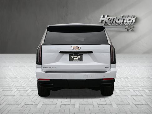 Used 2026 Cadillac Escalade Platinum Sport w/ LPO, Floor Liner Package AWD/4WD image 9