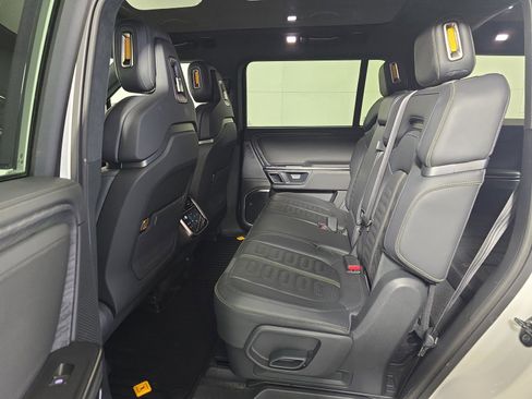 Used 2023 Rivian R1S Adventure image 21