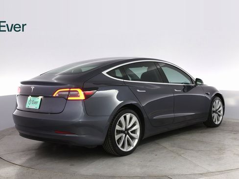 Used 2019 Tesla Model 3 Standard Range Plus image 12