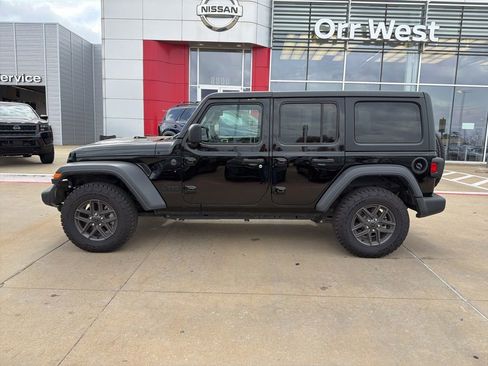 Used 2024 Jeep Wrangler Sport S image 2